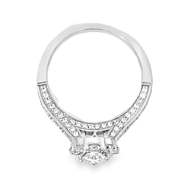 White Gold Pear Diamond with Halo Mounting 1.78 Carats