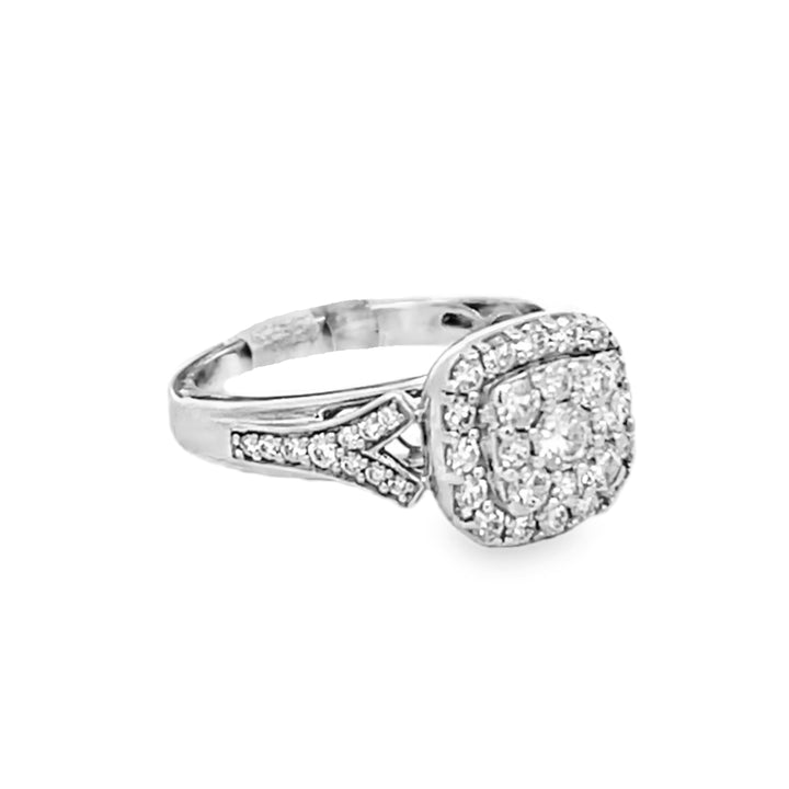 14K White Gold Round Cut Diamond Cluster Ring 0.50ctw