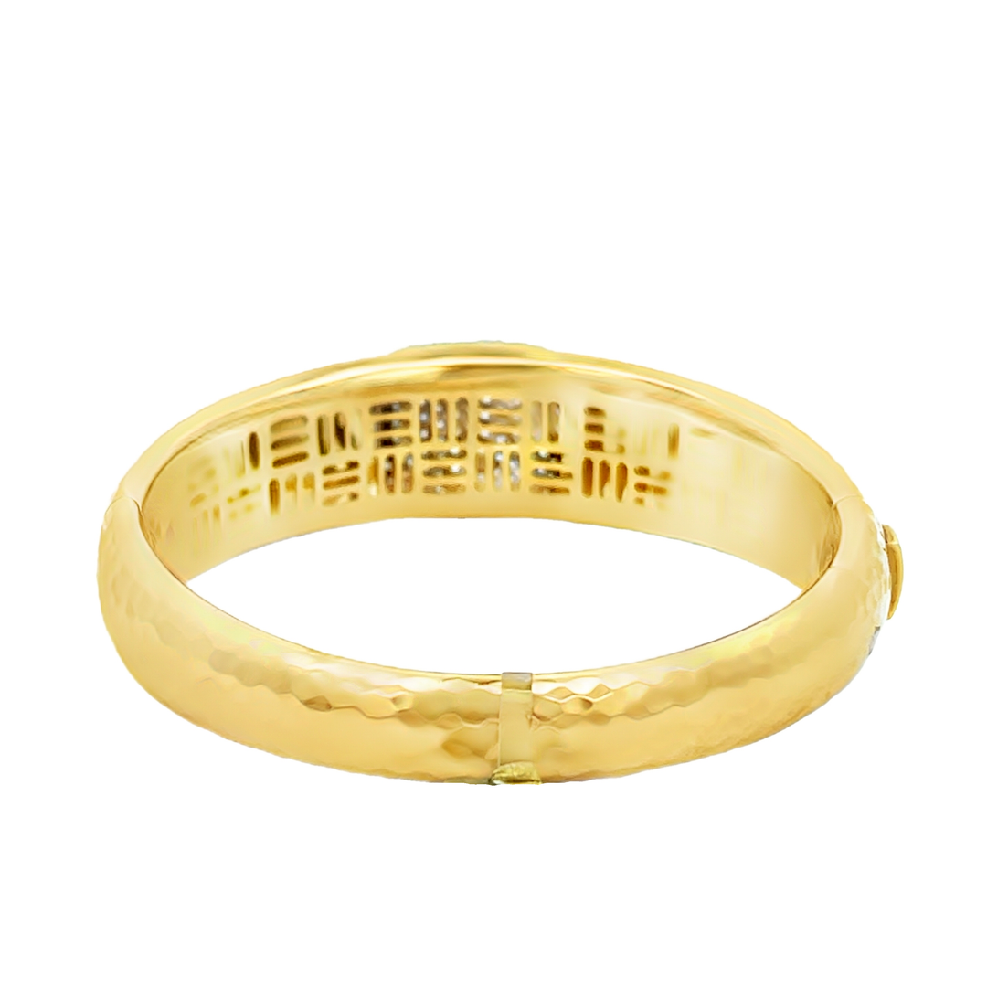 18K Yellow Gold Round Cut Diamond Cluster Martellato Bracelet 2.00ctw