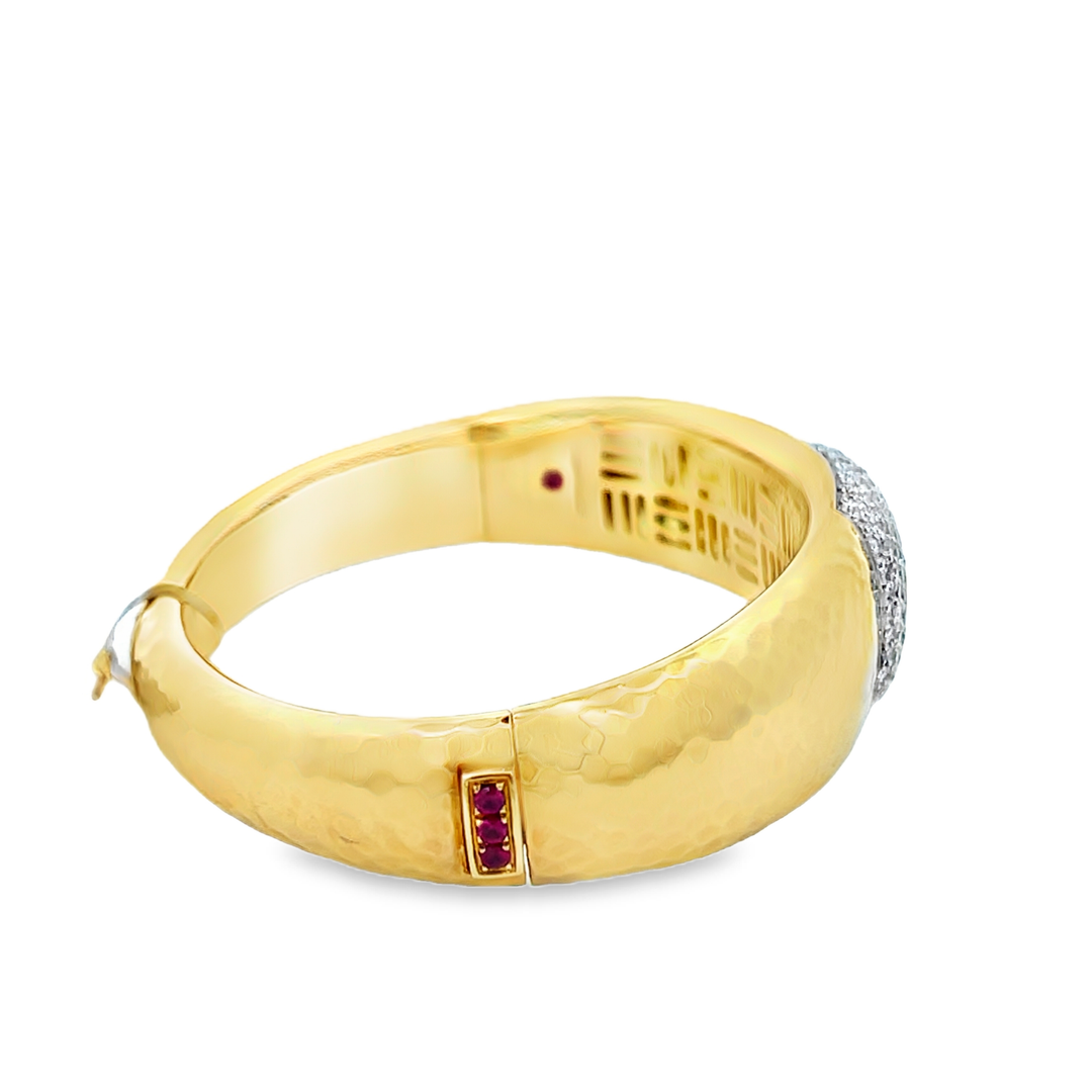 18K Yellow Gold Round Cut Diamond Cluster Martellato Bracelet 2.00ctw