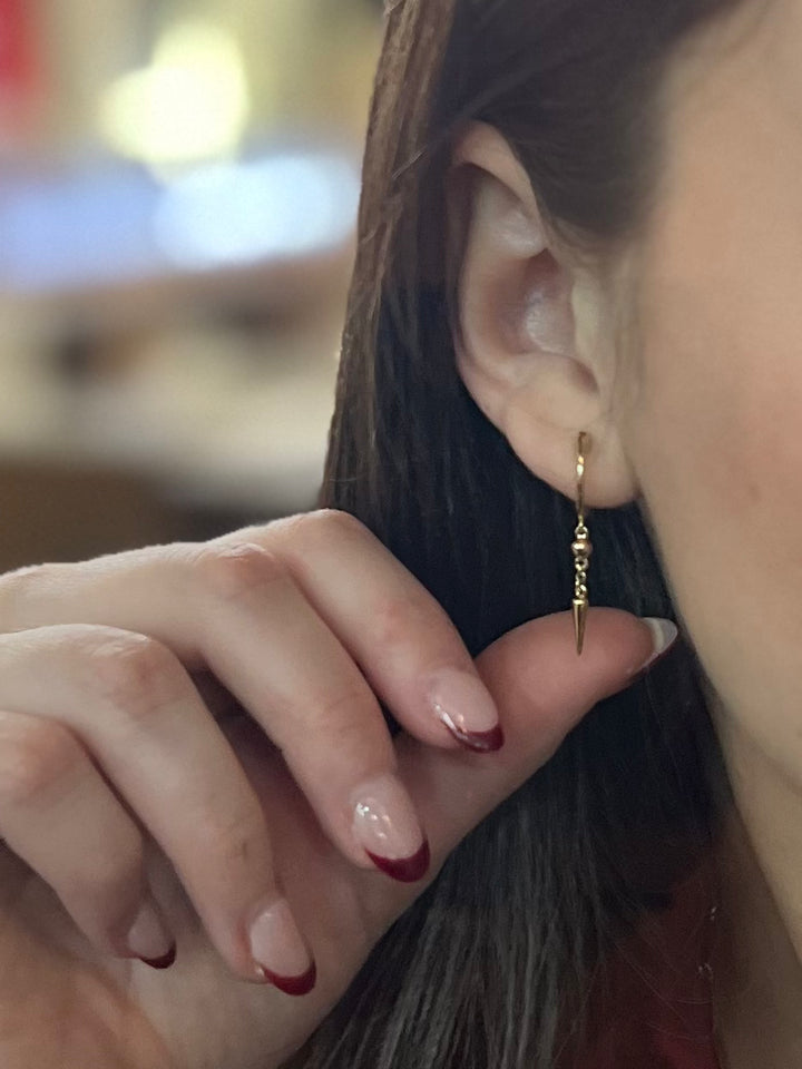 Bujukan Huggie Drop Spike Earrings