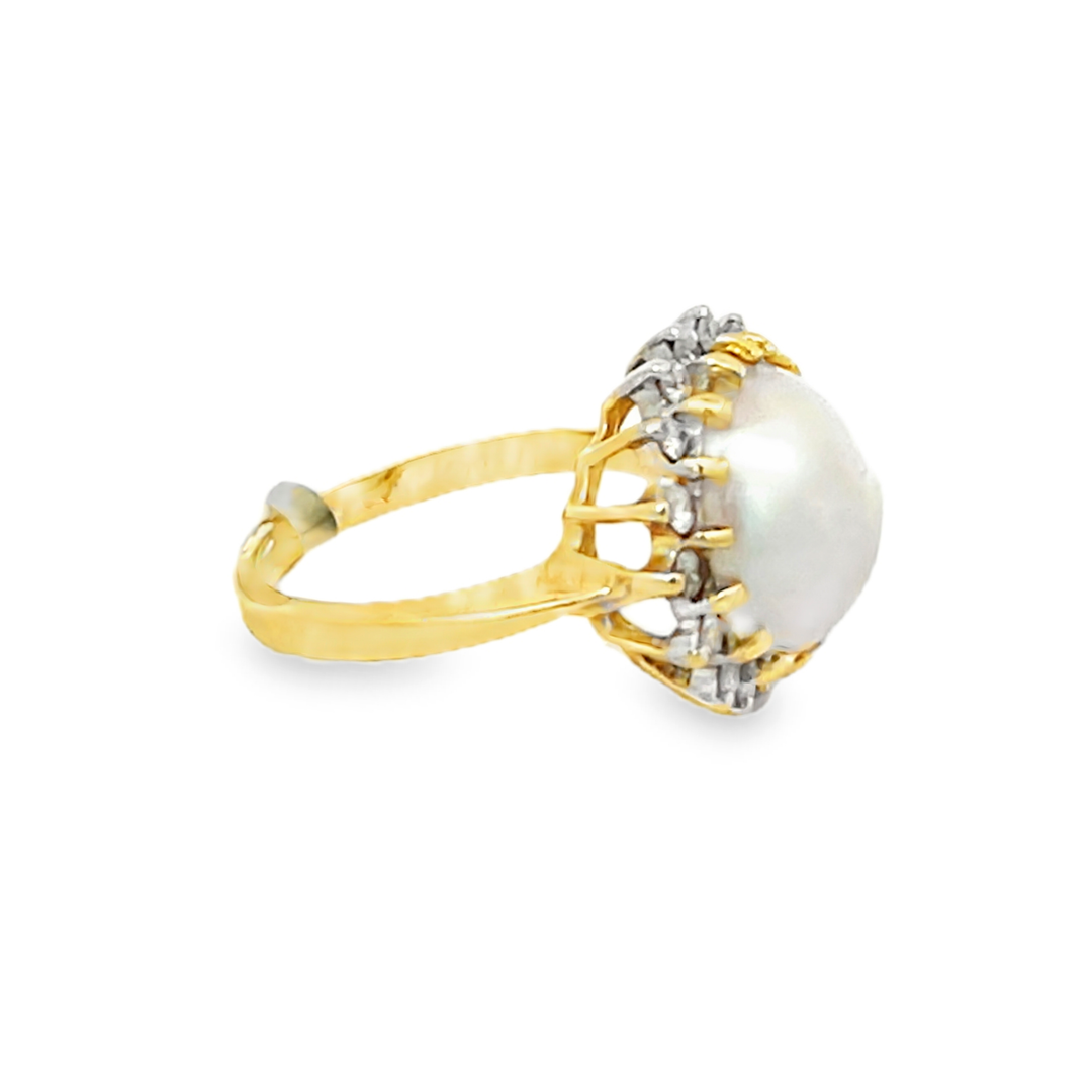 14K Yellow Gold Round Cut Diamond And Mabe Pearl Ring 0.35ctw