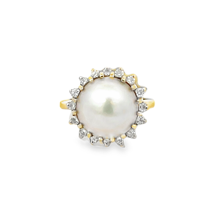 14K Yellow Gold Round Cut Diamond And Mabe Pearl Ring 0.35ctw